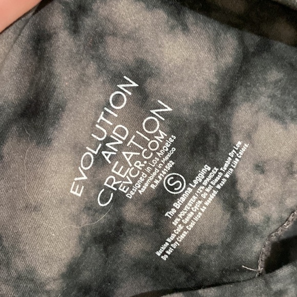 Evolution and Creation printed 7/8 leggings - Picture 4 of 4